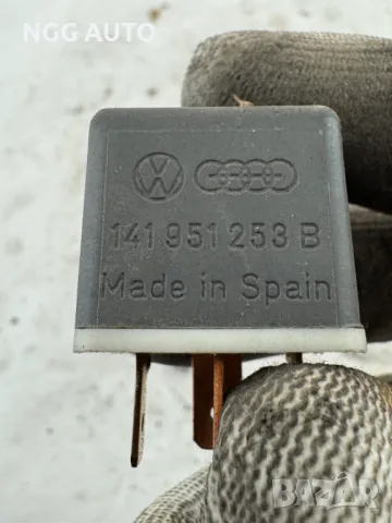  Мулти функционално реле 53, 141951253B, 141 951 253 B, снимка 2 - Части - 50423625