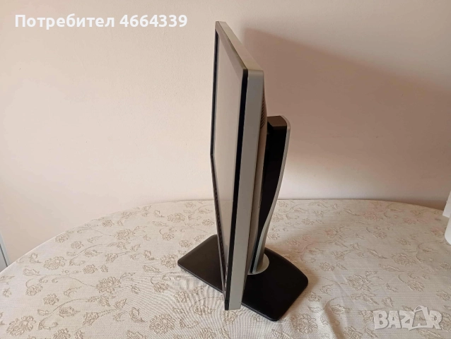 Монитор DELL U2412M 24 Инча, снимка 6 - Монитори - 52586032