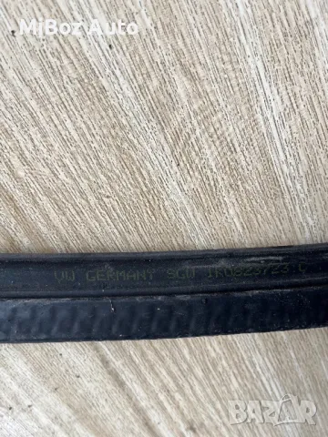 Уплътнение предно стъкло Фолксваген Голф 5 VW Golf, снимка 3 - Части - 50062726