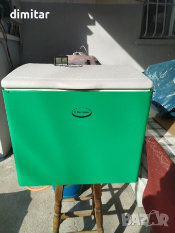 Хладилник ELECTROLUX - 12/220 V-gas, снимка 4 - Хладилни чанти - 54143932