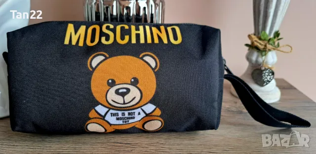 козметични чанти Moschino, снимка 9 - Други - 43044167