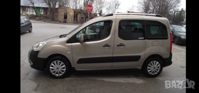 Citroen Berlingo 1.6HDI XTR DVD, снимка 14 - Автомобили и джипове - 48925839