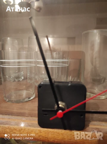 Продавам механизми за часовници 