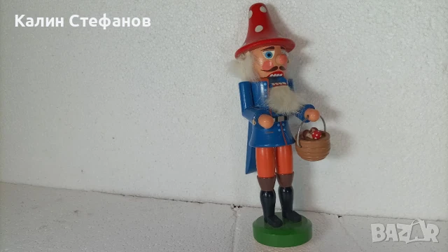 Орехотрошачка, дървена кукла, много красива, Гъбарко, снимка 2 - Колекции - 50457721