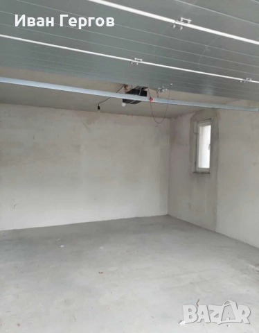 Отдава под наем гараж 28.5 кв.м., наземен, автоматична врата - София кв. Левски, снимка 3 - Гаражи и паркоместа - 52846581
