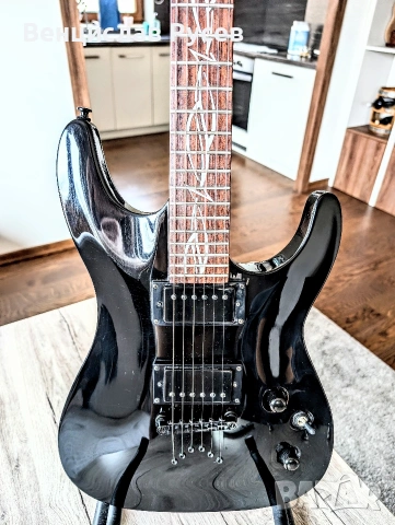 Dean Vendetta 3.0 Neck Thru, 2006, Korea, снимка 3 - Китари - 53556171