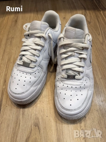 Оригинални бели кецове Nike Air Force 1  ! 39 н , снимка 3 - Детски маратонки - 52179837