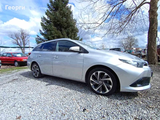 TOYOTA AURIS 1.6 D4D, снимка 5 - Автомобили и джипове - 54113017
