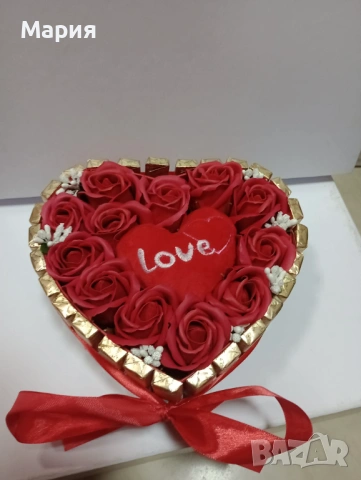 Сърце от бонбони с вечни рози, снимка 2 - Романтични подаръци - 53670743