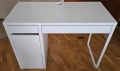 Запазено компютърно бюро MICKE IKEA, снимка 1