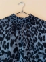Тигрова ефирна блуза тип поло в тъмно сив цвят 🩶, снимка 2
