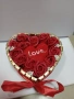 Сърце от бонбони с вечни рози, снимка 2