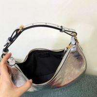 Налична чанта Fendi реплика, снимка 7 - Чанти - 45702229