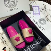 Versace дамски чехли, снимка 8 - Чехли - 45681318