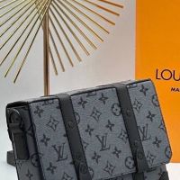 Мъжка чанта Louis Vuitton сива звезда капак , снимка 1 - Чанти - 45413720