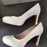 Продавам сватбени обувки hand made , снимка 2 - Дамски обувки на ток - 45350461