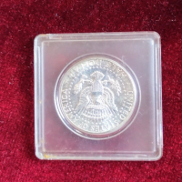 Юбилейна монета 1/2 долар от 1964 с лика на президента Джон Кенеди. Не е копие., снимка 3 - Нумизматика и бонистика - 44971819