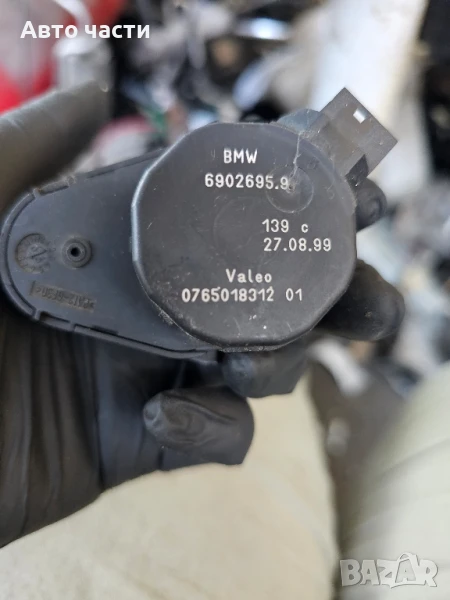 ОРИГИНАЛЕН ЗАДВИЖВАЩ СЕ МОТОР НА ВЕНТИЛАТОРА НА BMW 5 СЕРИЯ E39 6902695.9, снимка 1