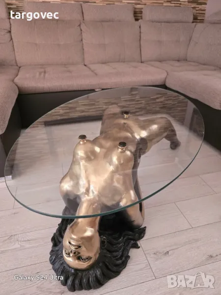 уникална маса бронз фигура на гола жена със стъклен плот, снимка 1