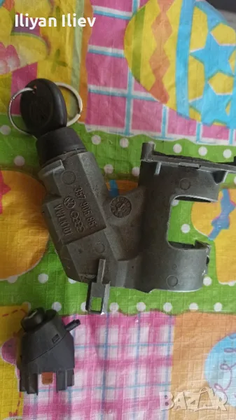 конзола с контактен ключ Фолксваген 357 905 851 , снимка 1