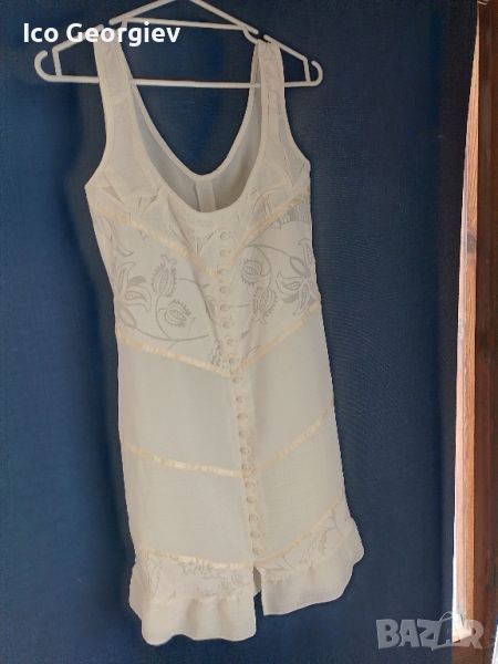 Бяло кремаво рокля с мотиви на цветя, снимка 1