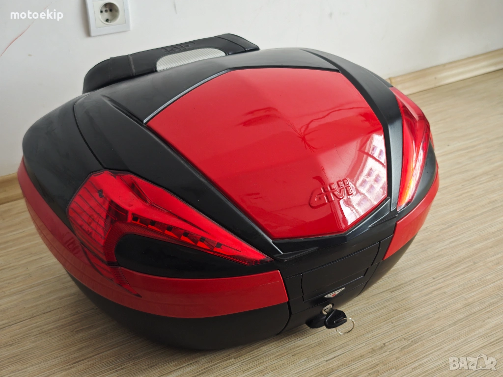 Куфар за мотор Givi V56 NN Maxia 4, Monokey 56L - V56NN, снимка 1