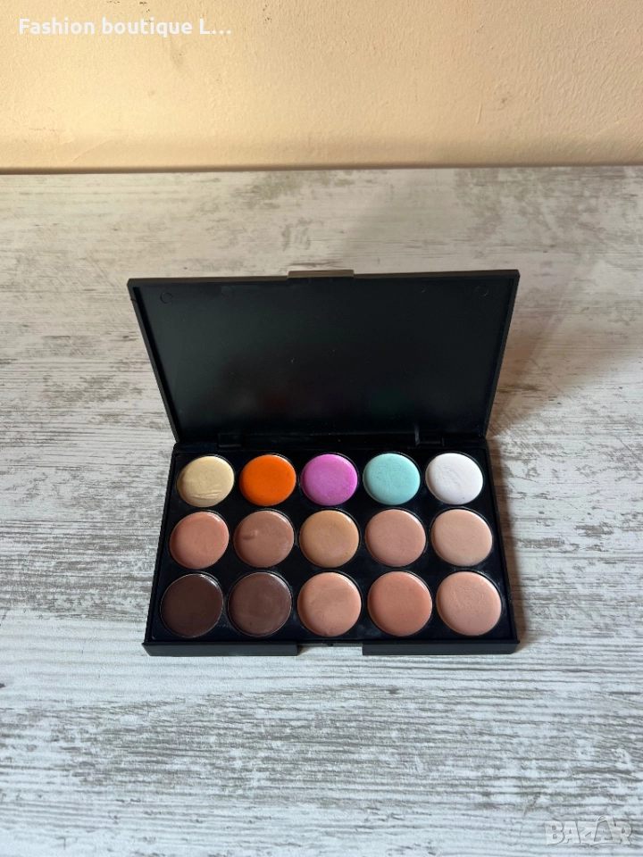 Палитра с 15 цвята коректори за контуриране на лицето в черна кутия с розови сърца 🩷💕💞💓💗💖💘💝, снимка 1