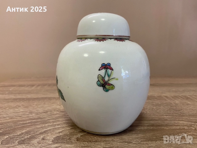 Порцеланова ваза-буркан в стил Famille Rose с мотив "Птица и Божур", снимка 2 - Антикварни и старинни предмети - 51507051