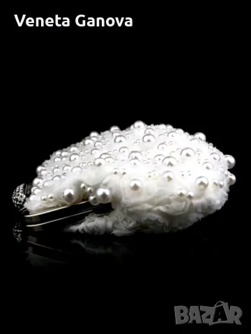 Бяла  вечерна чантичка с перли, снимка 7 - Чанти - 49978641