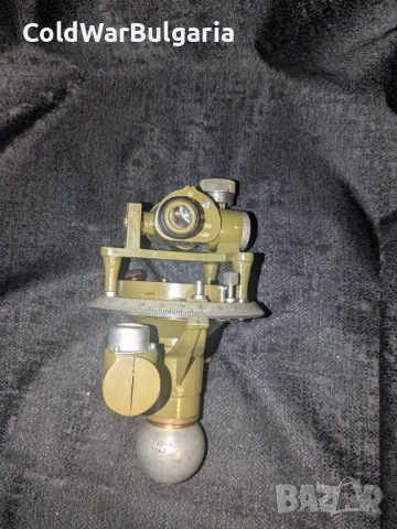 Съветски артилерийски компас (WW2), реновиран в България през Студената война, снимка 3 - Антикварни и старинни предмети - 52562720