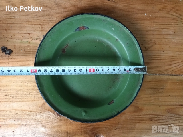 Стара емайлирана чиния