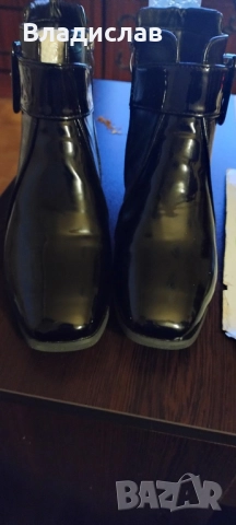 Чисто нови елегантни дамски ботички 