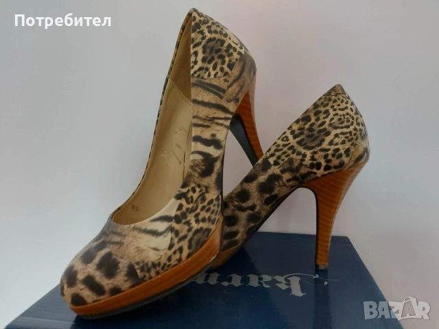 Дамски затворени обувки на ток номер 39