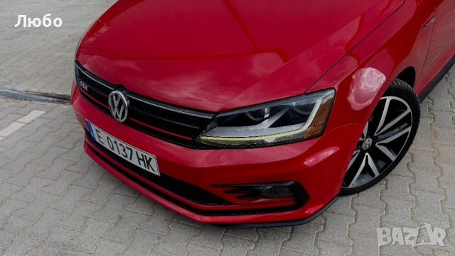 VW Jetta GLI 2.0 TSI 211hpFACELIFT/DSG/99km/Keyless/TOP/ЛЮК/ЕВРО6, снимка 2 - Автомобили и джипове - 53784123