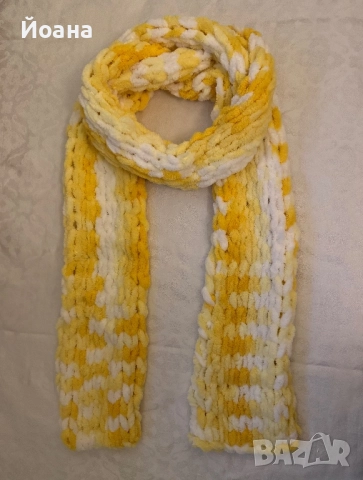 Много пухкави ръчно плетени шалове от прежда , снимка 3 - Шалове - 52055465