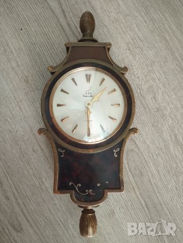 Ретро стенен часовник, снимка 1 - Антикварни и старинни предмети - 45904786