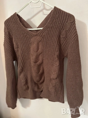 Дамски пуловер с интересен гръб , снимка 3 - Блузи с дълъг ръкав и пуловери - 53212567