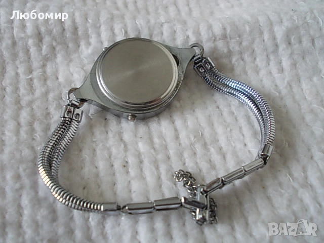 Дамски часовник STEMPO, снимка 3 - Антикварни и старинни предмети - 53924766