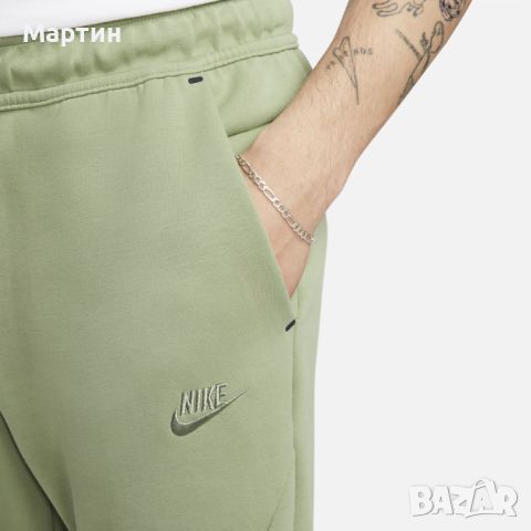 Мъжко долнище Nike Tech Fleece Graphic - размер М, снимка 2 - Спортни дрехи, екипи - 45483521