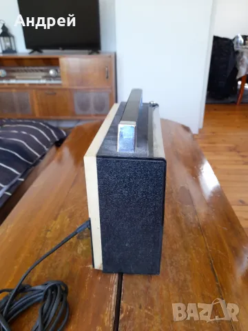 Старо радио VEF,ВЕФ 204, снимка 4 - Антикварни и старинни предмети - 50127988