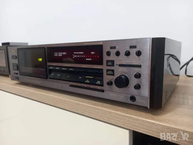 Teac V-970X Топ модел