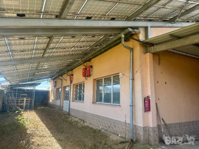 Продава производствена / складова база