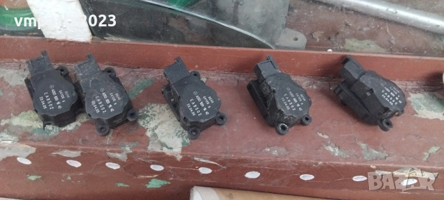 Mоторчета клапи парно Mecedes W211 W219 W203, снимка 2 - Части - 53711658