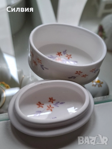 Порцеланова Кутийка , снимка 2 - Декорация за дома - 52638612