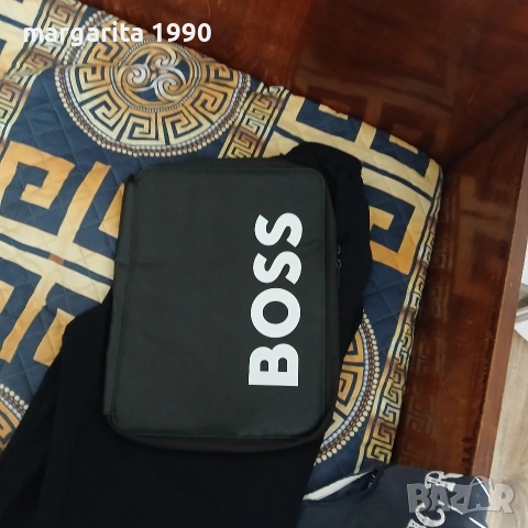 HUGO BOSS yнисекс чанта , снимка 2 - Чанти - 53785432