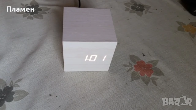 Часовник Gingko Cube LED, снимка 3 - Други - 50953924