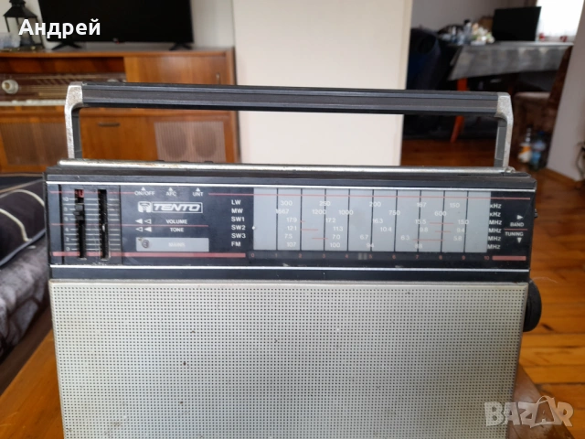 Старо радио,радиоприемник ВЕФ,VEF 221, снимка 2 - Антикварни и старинни предмети - 54070656