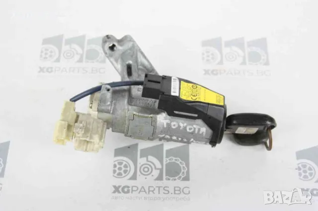  Контактен ключ и патрон за Toyota Yaris Verso (1999-2005), снимка 1 - Части - 47254408