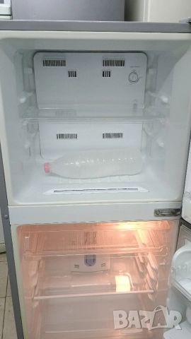 Хладилник Samsung с горен фризер, снимка 10 - Хладилници - 52864446