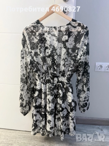 Стилна дамска рокля с V-образно деколте и ластична талия, снимка 2 - Рокли - 52884457